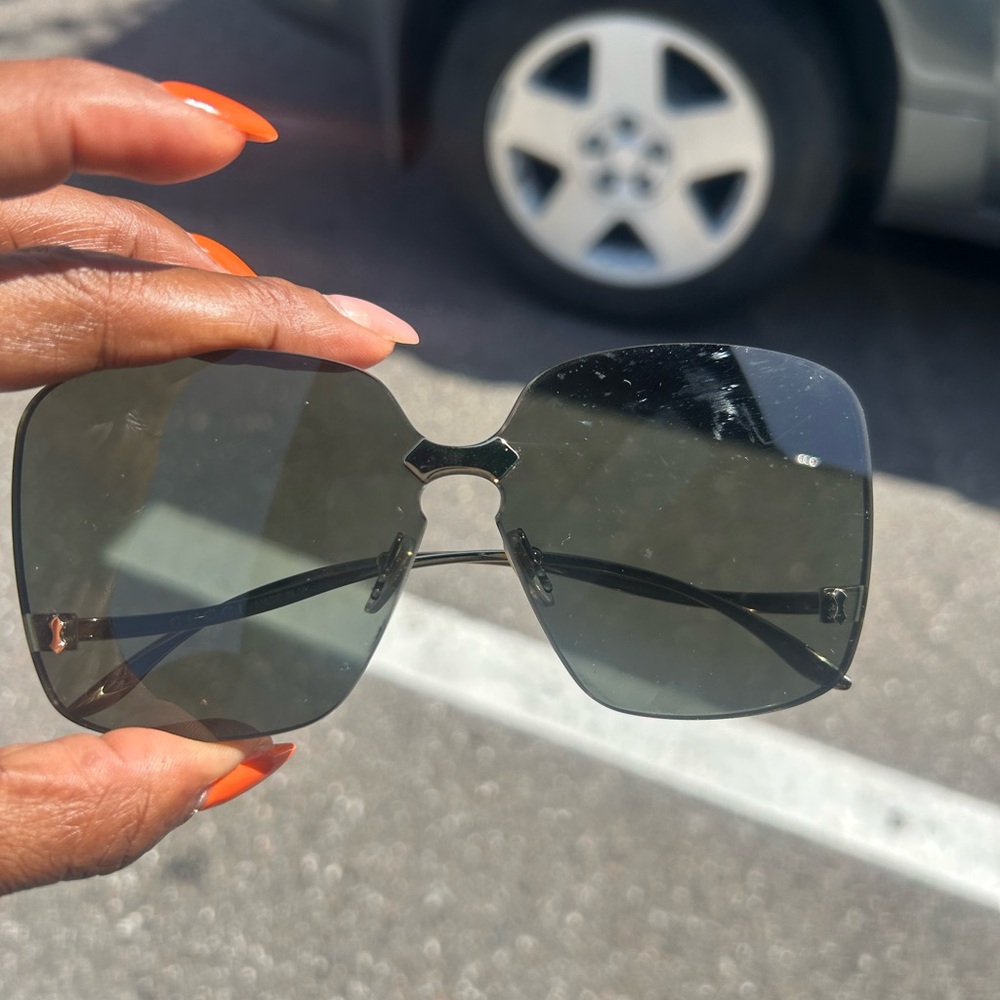 Stylish Black Authentic Gucci Sunglasses